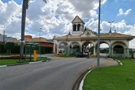 Casa à venda com 3 quartos, sendo 1 suíte,  no condomínio Ibiti Royal Park, Sorocaba - SP