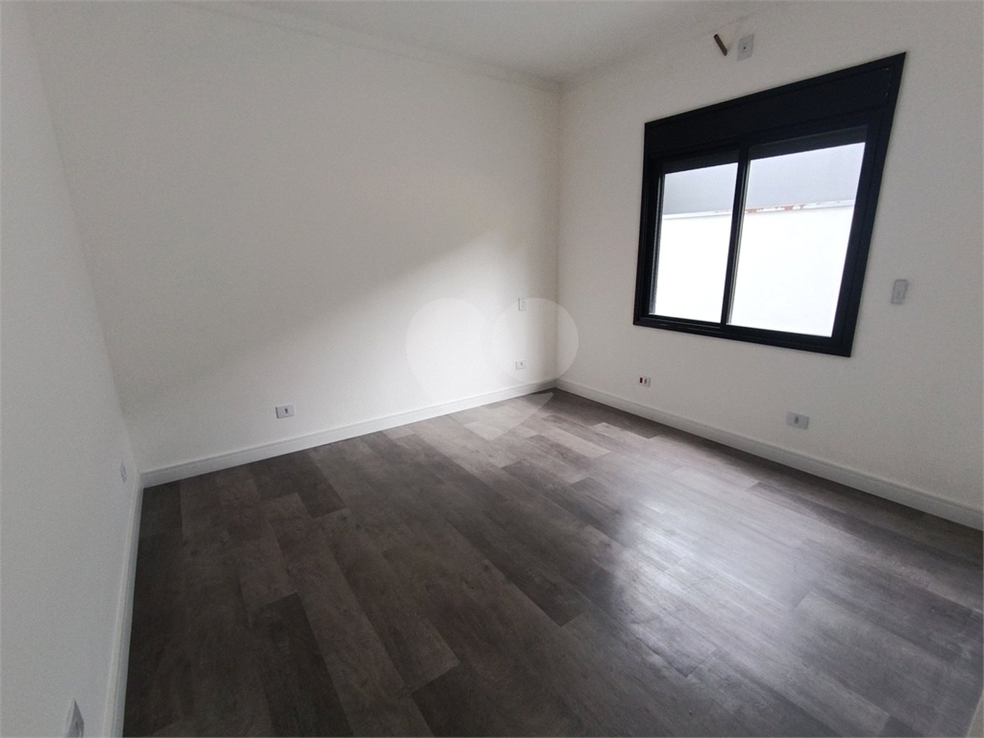 Casa à venda com 3 suítes no condomínio Altos de São Roque, São Roque - SP