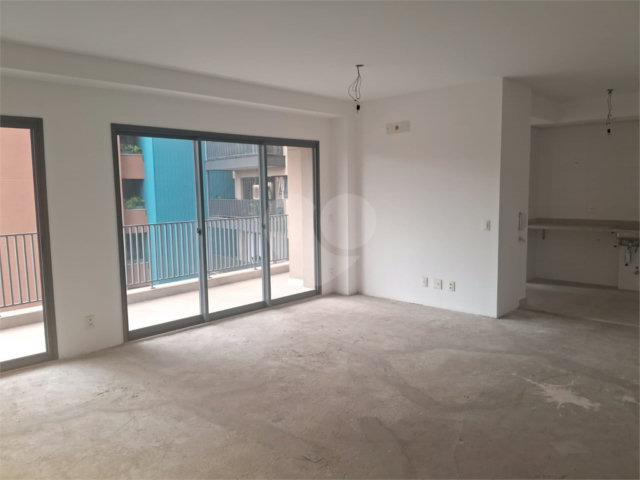 Apartamento à venda com 2 suítes em Alto da Lapa, São Paulo, SP
