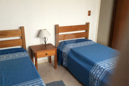 Casa à venda com 4 quartos, sendo 1 suíte, em Ogiva, Cabo Frio, RJ