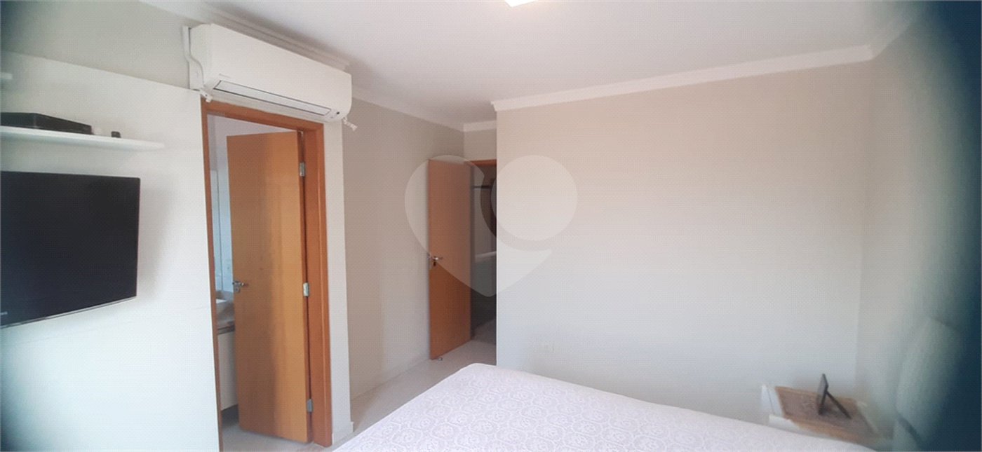 Casa à venda com 3 quartos, sendo 2 suítes, no condomínio Mário Araújo, São Paulo - SP