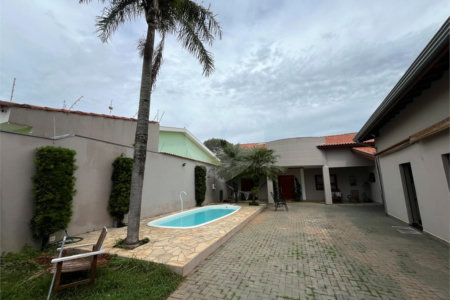 Casa à venda com 3 suítes em Jardim Shangri-lá, Itapetininga, SP