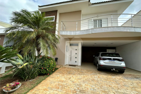 Casa à venda com 3 quartos, sendo 1 suíte, no condomínio Ibiti Royal Park, Sorocaba - SP