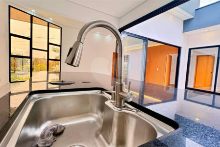 Casa à venda com 3 suítes no condomínio Campos do Conde I e II, Sorocaba - SP