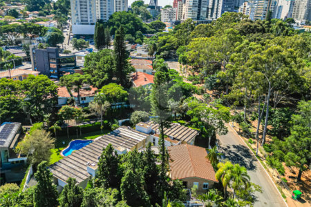 Sobrado à venda com 5 suítes em Pinheiros, São Paulo, SP