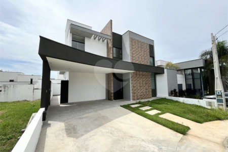 Casa à venda com 3 suítes no condomínio Terras de São Francisco, Sorocaba - SP