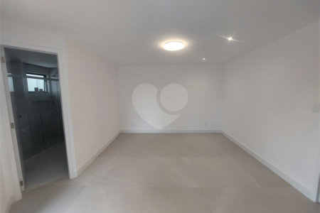 Apartamento à venda com 4 quartos, sendo 2 suítes, em Recreio dos Bandeirantes, Rio de Janeiro, RJ