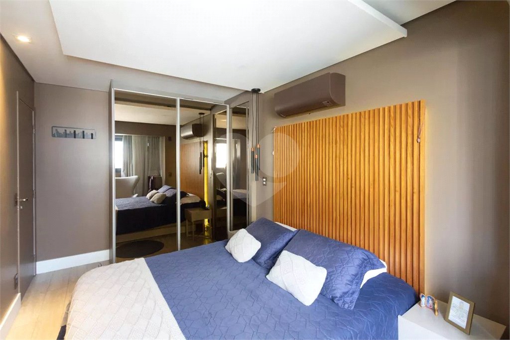 Apartamento à venda com 3 quartos, sendo 1 suíte,  em Vila Olímpia, São Paulo, SP