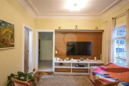 Casa à venda com 5 suítes em Jardim Londrina, São Paulo, SP