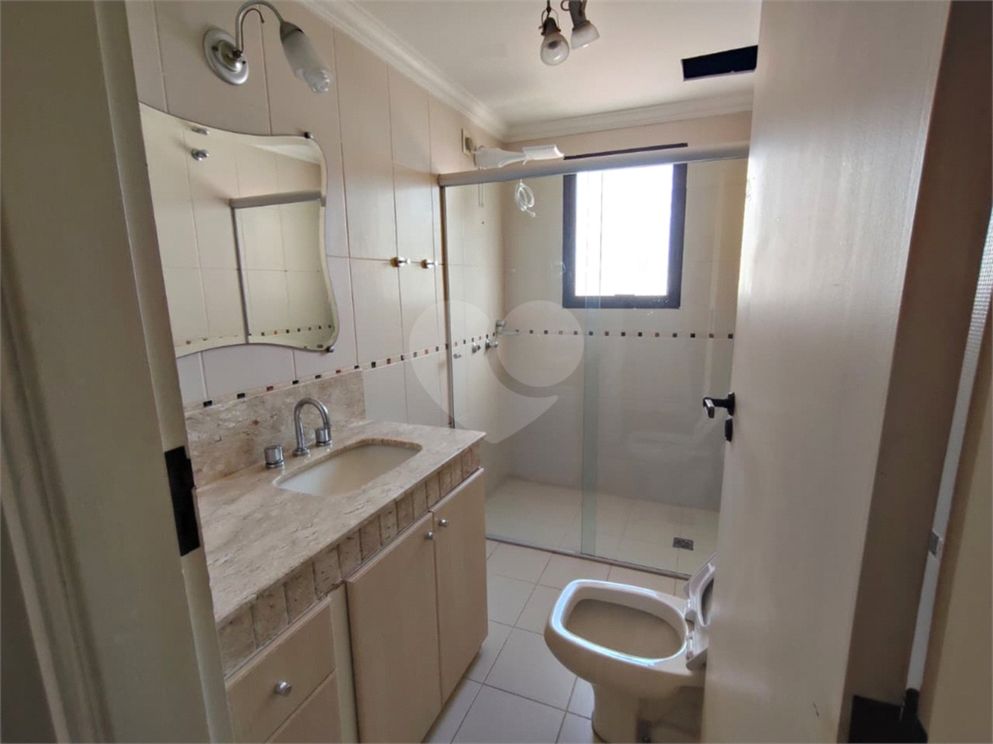 Apartamento à venda ou para alugar com 3 quartos, sendo 1 suíte, no Centro, Itapetininga, SP