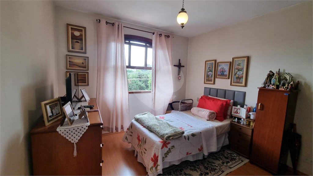 Casa à venda com 3 quartos em Cidade dos Bandeirantes, São Paulo, SP
