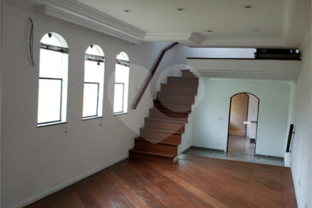 Sobrado à venda com 3 quartos, sendo 1 suíte, em Vila Maria Alta, São Paulo, SP