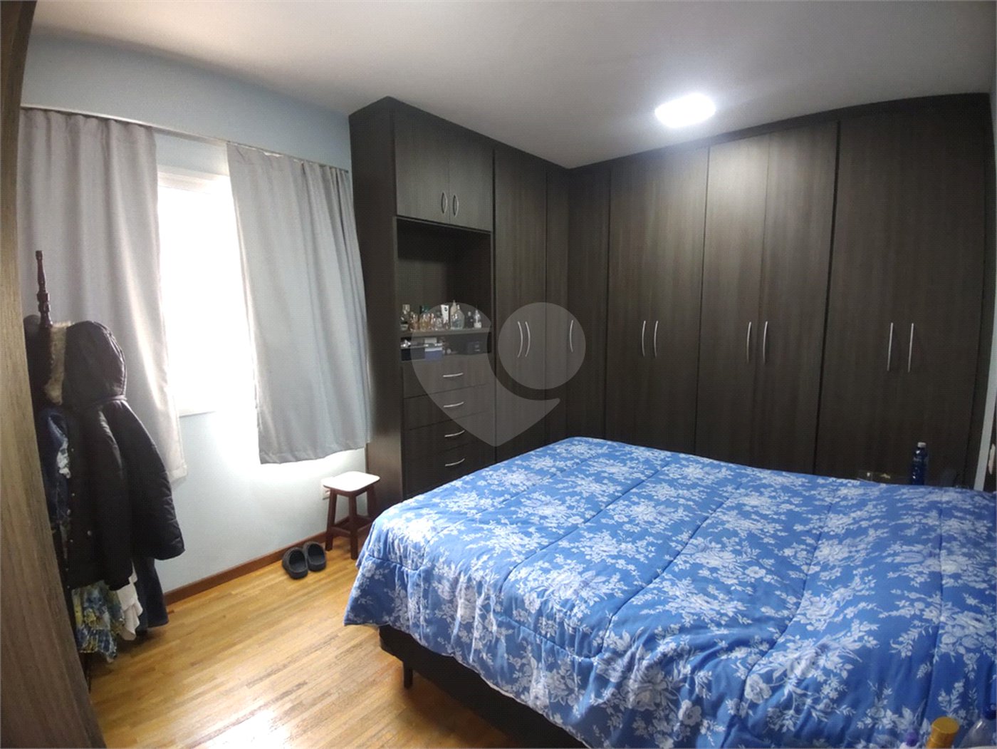Casa à venda com 2 suítes no condomínio Morada das Hortênsias, São Paulo - SP