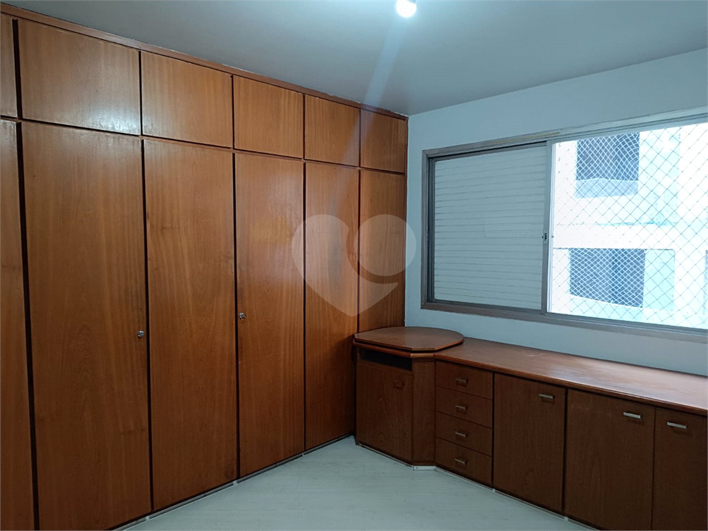 Apartamento à venda com 3 quartos, sendo 1 suíte, em Moema, São Paulo, SP