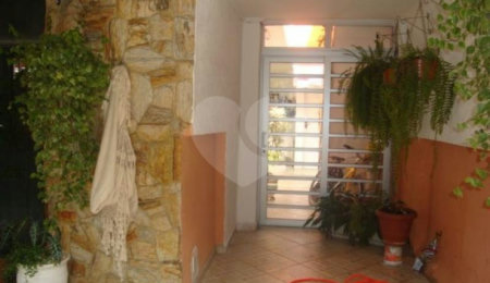 Sobrado à venda com 3 quartos, sendo 2 suítes,  em Vila Gustavo, São Paulo, SP