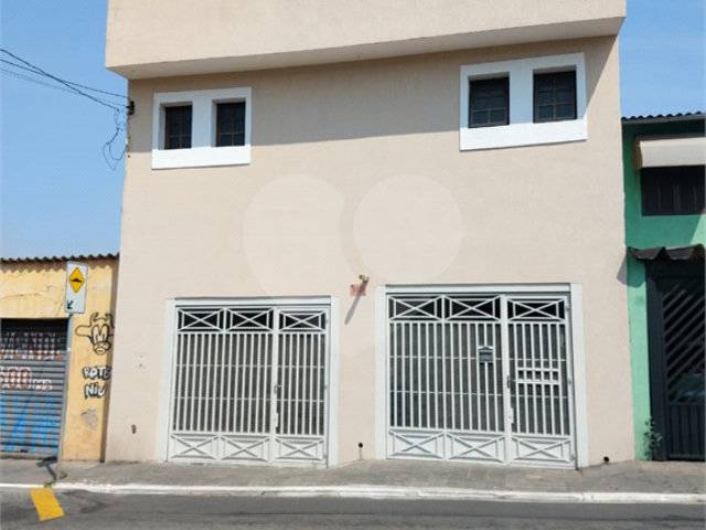 Sobrado à venda com 3 quartos, sendo 1 suíte,  em Tremembé, São Paulo, SP