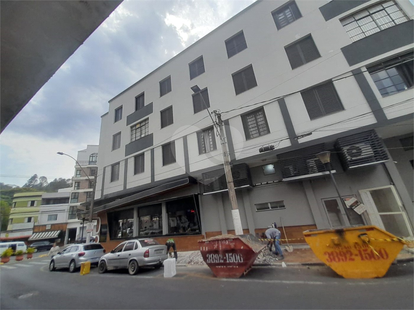 Apartamento à venda com 3 quartos, sendo 1 suíte, no Centro, Serra Negra, SP
