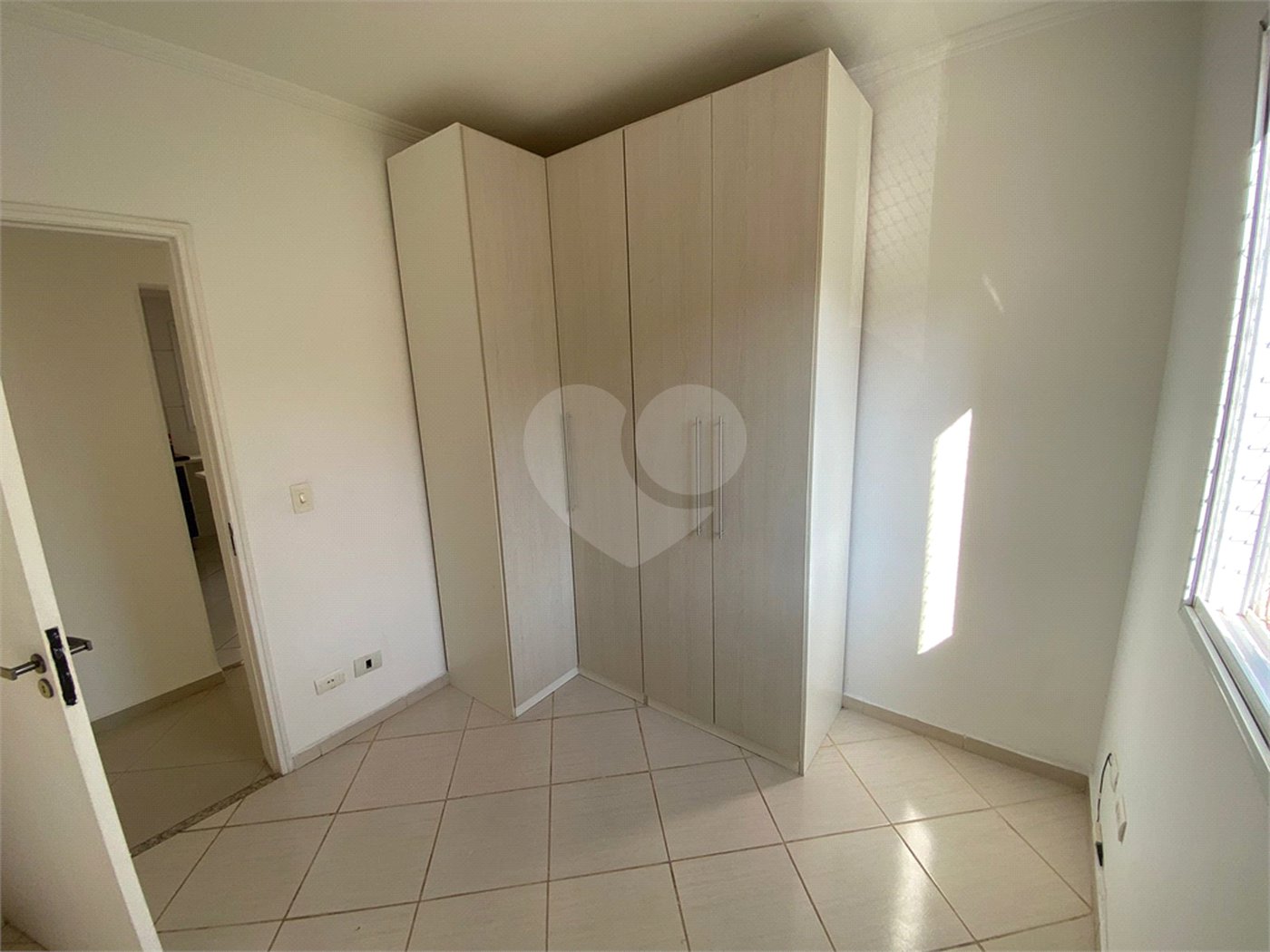 Apartamento à venda com 3 quartos, sendo 1 suíte, em Pinheirinho, Vinhedo, SP