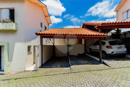 Casa à venda com 3 quartos, sendo 1 suíte,  no condomínio Villa Bella, São Paulo - SP