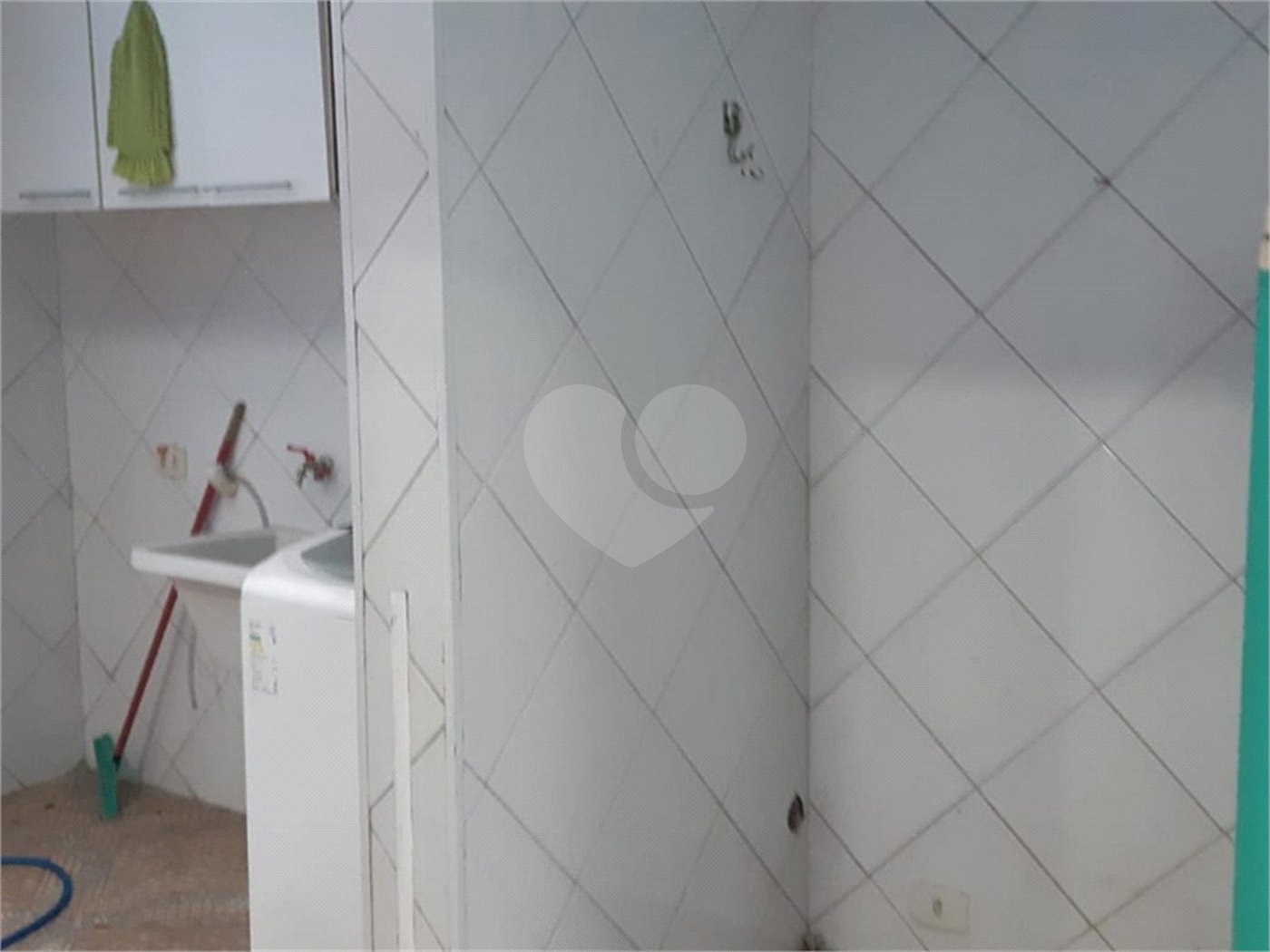 Casa à venda com 4 quartos, sendo 1 suíte, em Horto, São Paulo, SP