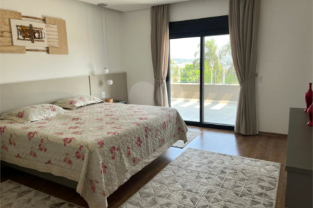 Casa à venda com 5 quartos, sendo 4 suítes, no condomínio Terras de Mont Serrat, Salto - SP