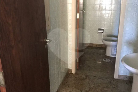 Sobrado à venda com 5 quartos, sendo 1 suíte, em Jardim São Bento, São Paulo, SP