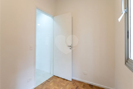 Apartamento à venda com 3 quartos, sendo 1 suíte, em Itaim Bibi, São Paulo, SP