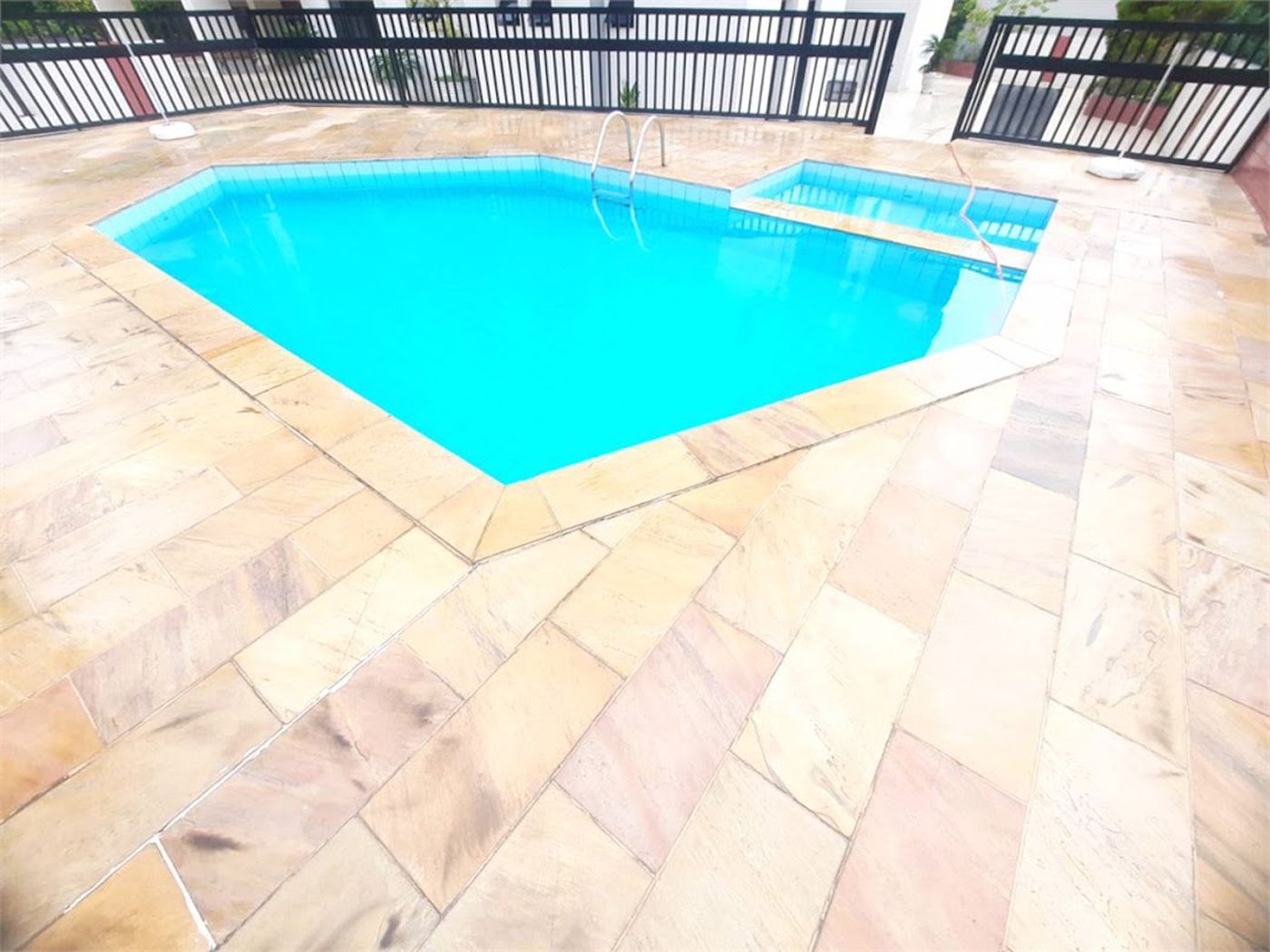 Apartamento com 2 dormitórios à venda, 139 m² por R$ 580.000,00 - Jardim São Miguel - Guarujá/SP