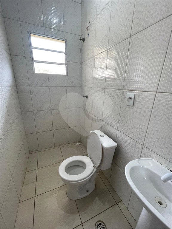 Sobrado à venda com 2 quartos, sendo 1 suíte, em Loteamento Jardim do Sol (mailasqui), São Roque, SP