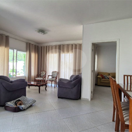 Casa à venda com 5 quartos, sendo 4 suítes, no condomínio Terras de Lucas, Sorocaba - SP