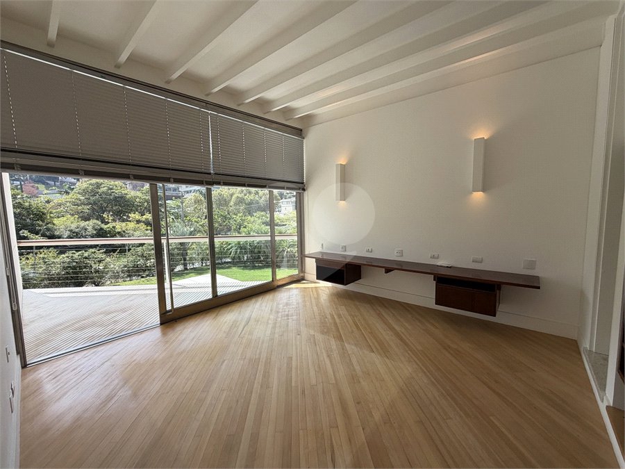 Casa à venda com 4 suítes em Residencial Tamboré, Barueri, SP