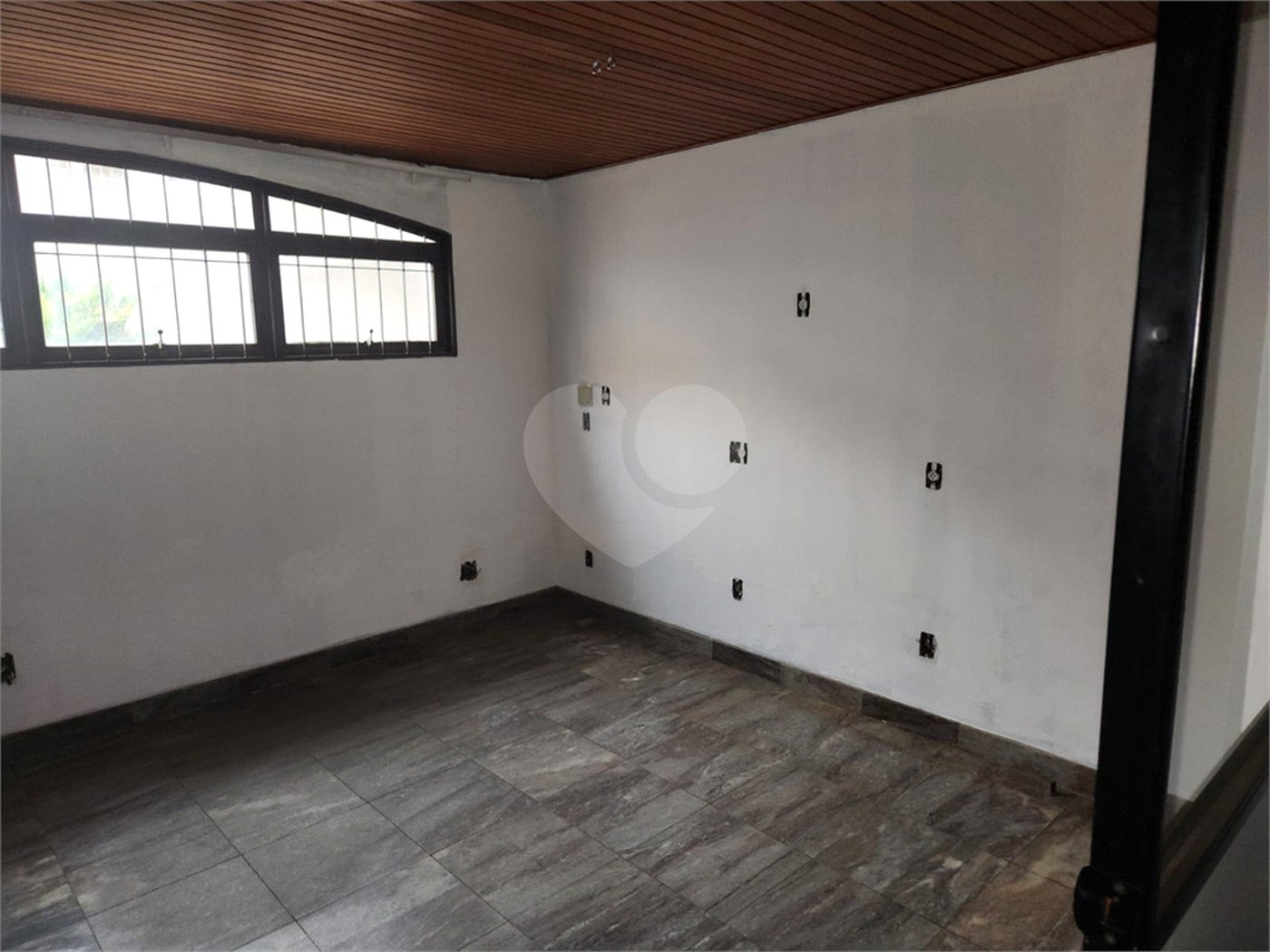 Sobrado à venda ou para alugar com 4 quartos, sendo 2 suítes, no Centro, Araraquara, SP