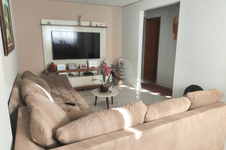 Casa Térrea à venda com 4 quartos, sendo 1 suíte,  em Vila Esperança, Atibaia, SP