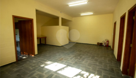 Salão Comercial para alugar em Esplanada Mendes Moraes, São Roque, SP