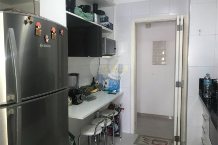 Conforto e Lazer Completo no Tatuapé: Apartamento de 78 m² com Suíte e Duas Vagas!