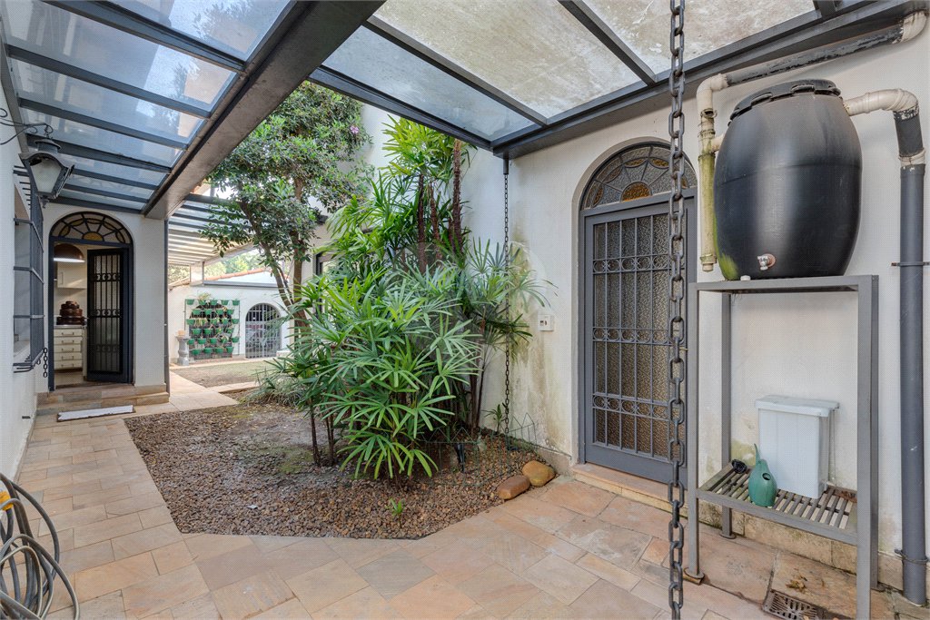 Casa Térrea à venda com 3 suítes em Granja Julieta, São Paulo, SP