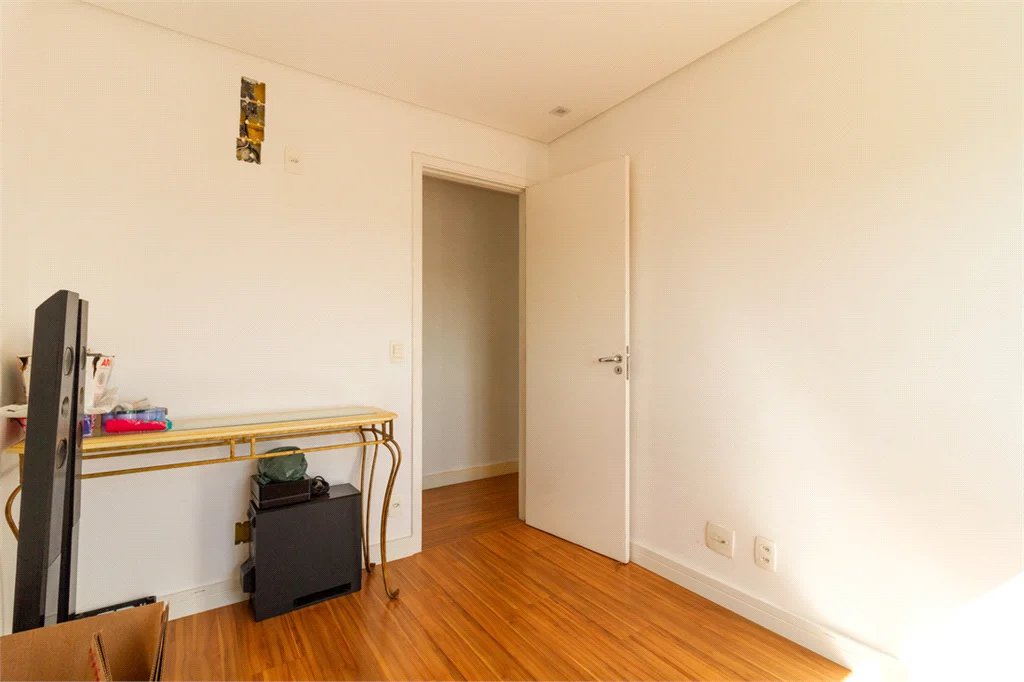Apartamento à venda com 3 quartos, sendo 2 suítes, em Vila Lageado, São Paulo, SP