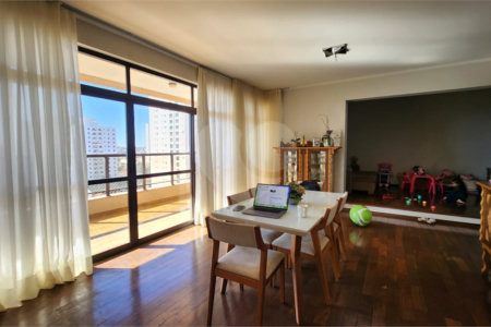 Apartamento à venda com 3 suítes no Centro, Araraquara, SP