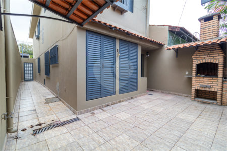 Casa à venda ou para alugar com 3 quartos, sendo 1 suíte, em Granja Julieta, São Paulo, SP