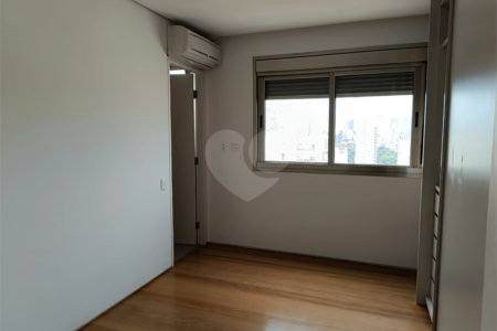 Apartamento à venda ou para alugar com 3 suítes em Pinheiros, São Paulo, SP