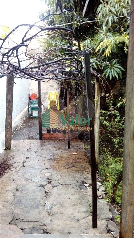 Casa com 3 dormitórios na Vila Prado