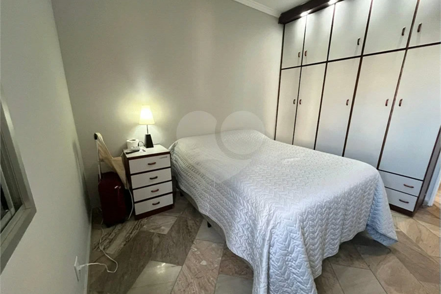 Apartamento Garden com 195 m² de Área Útil, 3 Dormitórios e 2 Vagas