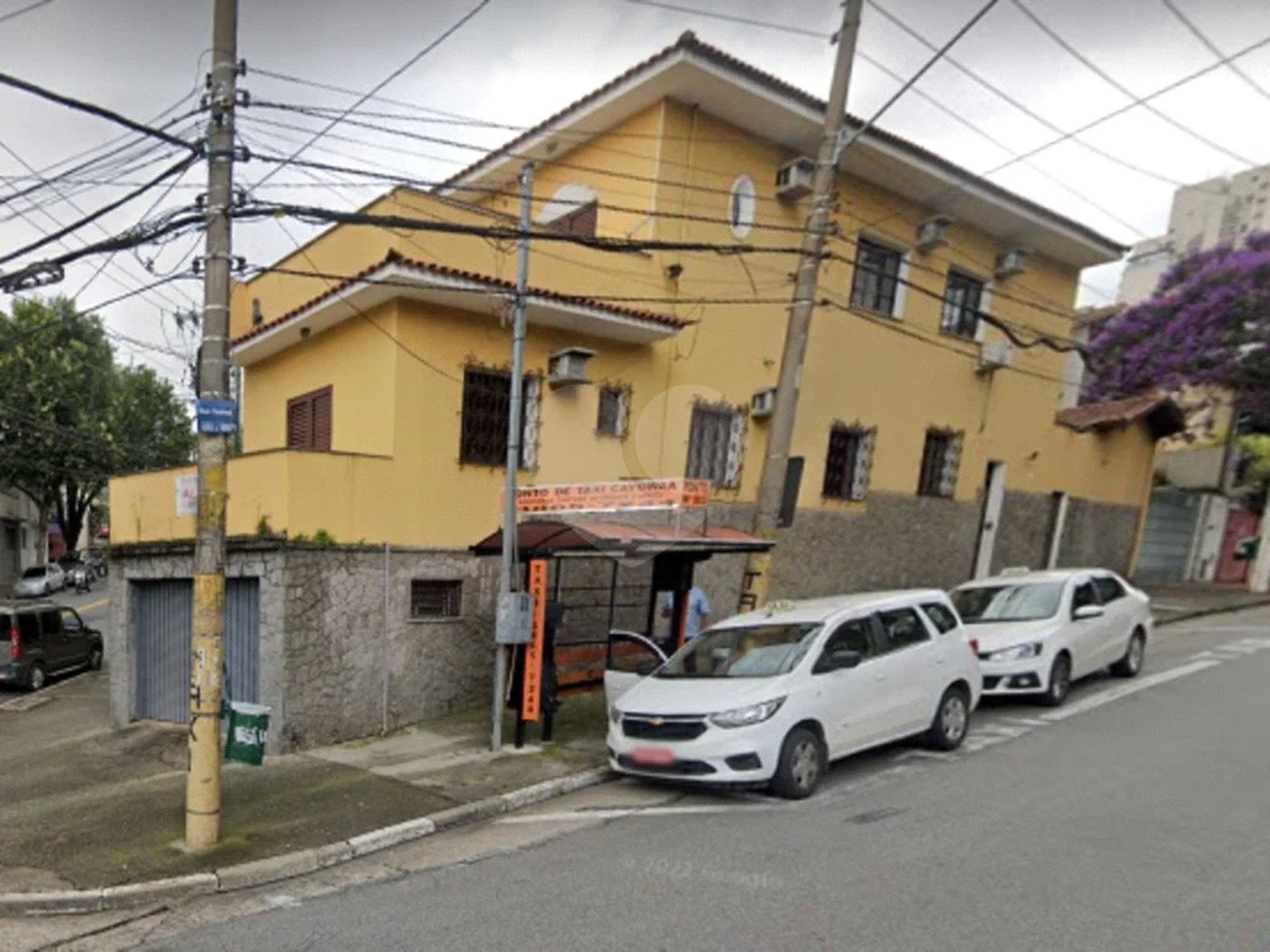 Sobrado comercial para locação em Perdizes | 160m² | 2 Andares | 7 Salas