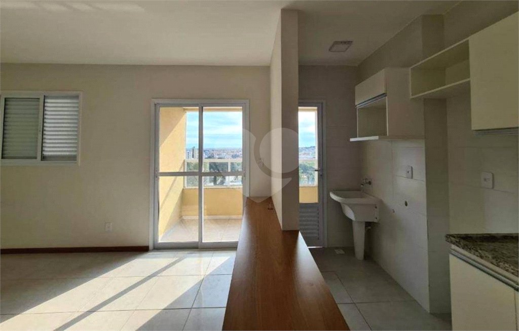 Apartamento no Condomínio Via Campus.
