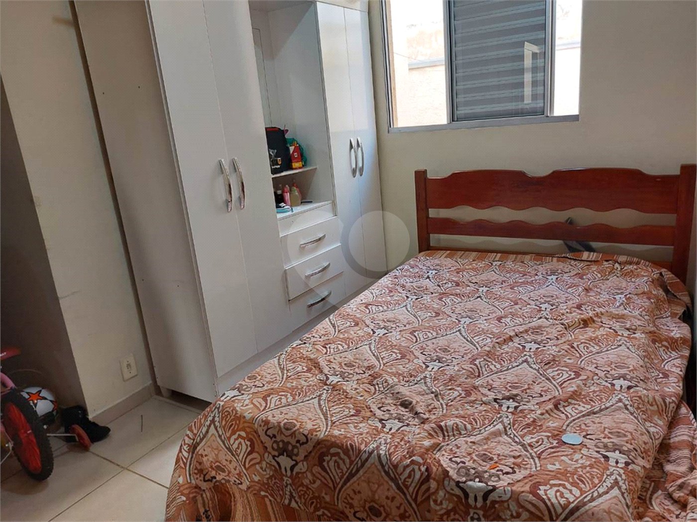 Apartamento no Condomínio Mont Vernon .