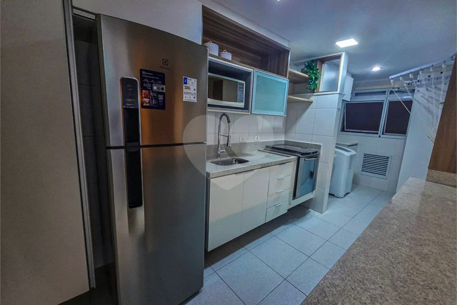 Apartamento à venda com 3 quartos, sendo 1 suíte, em Riviera de São Lourenço, Bertioga, SP