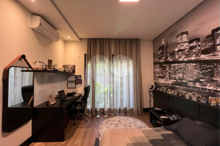 Casa dos Sonhos em Condomínio São Francisco, 3 Suítes, Piscina com Spa e Energia Fotovoltaica