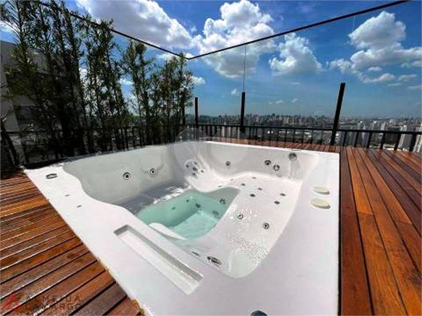 Magnífica Cobertura Penthouse à venda no condomínio Piscine Resort.