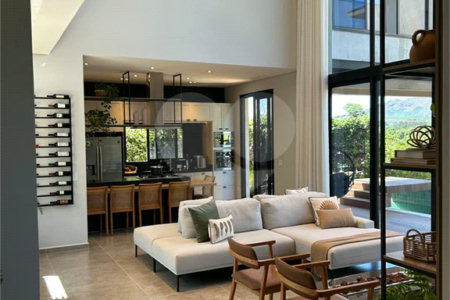 Belíssima Casa à venda com 453m², 4 suítes e 5 vagas de garagem em Atibaia!!!!