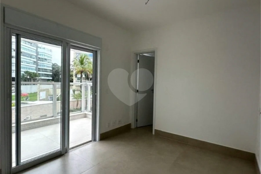 Apartamento à venda com 3 suítes em Riviera de São Lourenço, Bertioga, SP